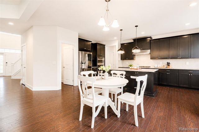 51040 Woodford Drive, Canton, MI 48188