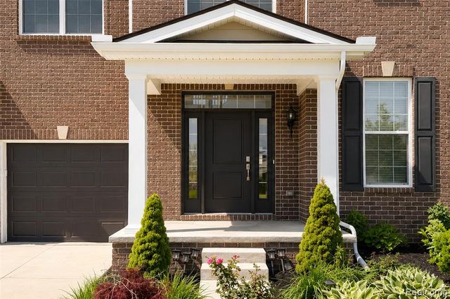 51040 Woodford Drive, Canton, MI 48188