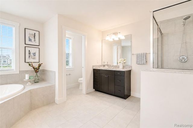 51040 Woodford Drive, Canton, MI 48188
