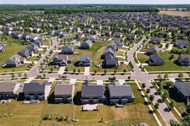 51040 Woodford Drive, Canton, MI 48188