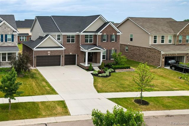 51040 Woodford Drive, Canton, MI 48188