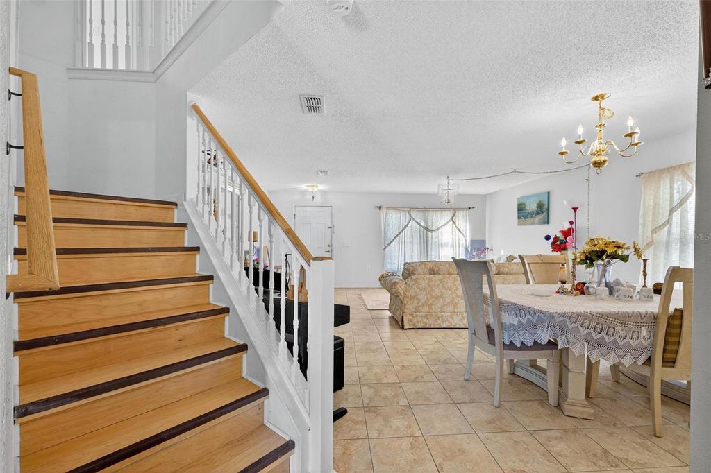 Image 17 of property listing at 11969 OLD GLORY DR, Orlando, FL 32837