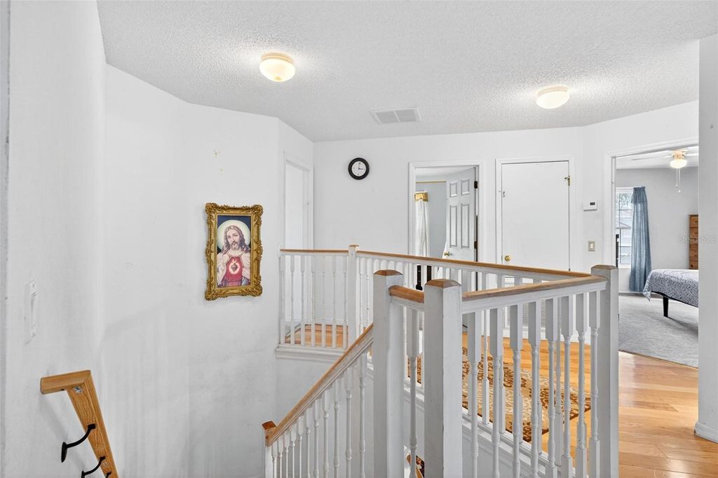 Image 18 of property listing at 11969 OLD GLORY DR, Orlando, FL 32837