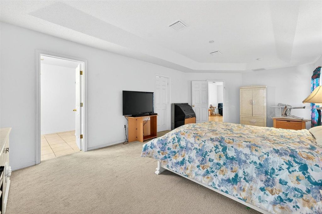 Image 24 of property listing at 11969 OLD GLORY DR, Orlando, FL 32837