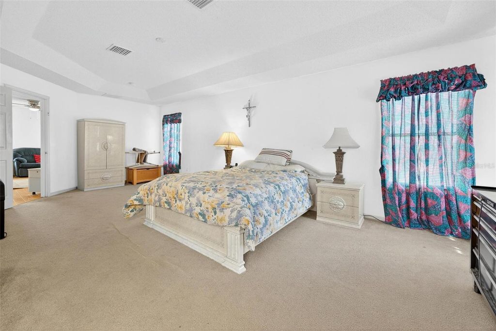 Image 25 of property listing at 11969 OLD GLORY DR, Orlando, FL 32837