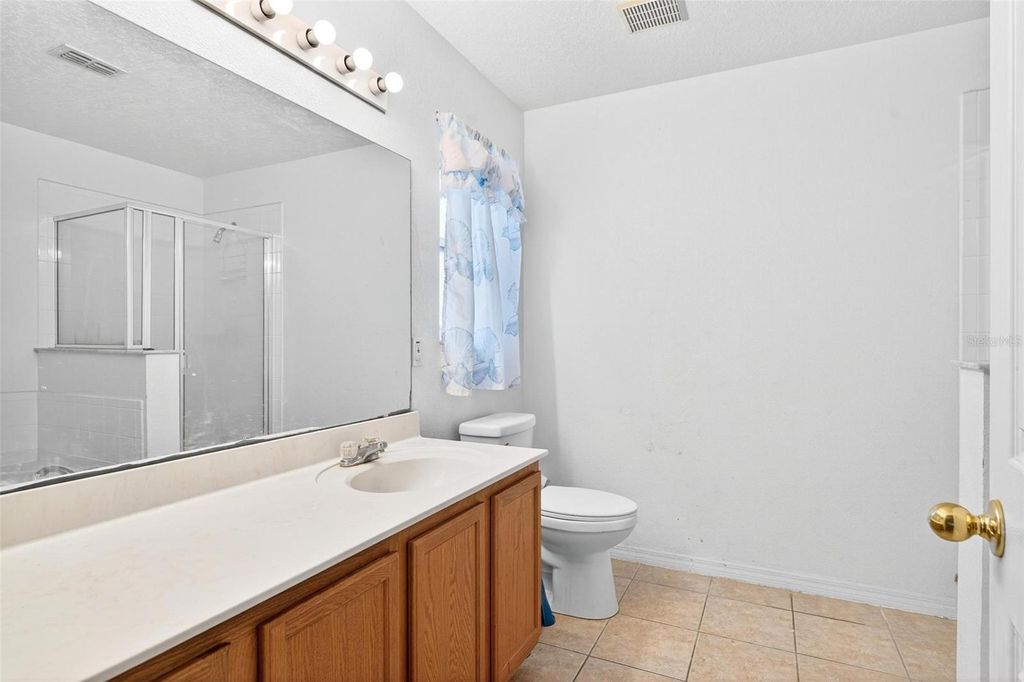 Image 27 of property listing at 11969 OLD GLORY DR, Orlando, FL 32837