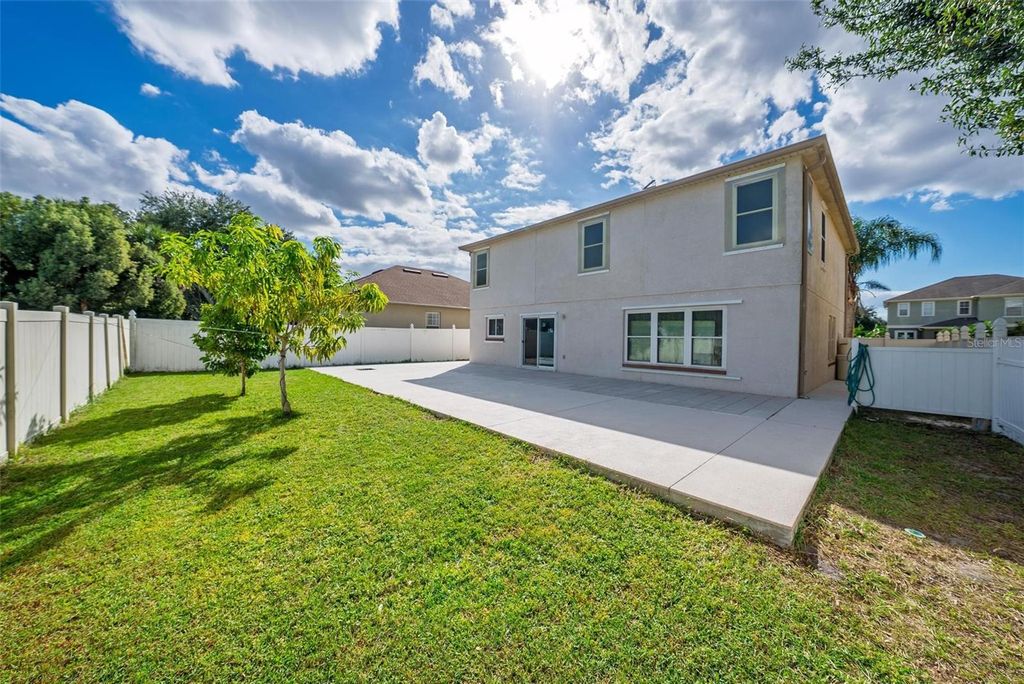 Image 41 of property listing at 11969 OLD GLORY DR, Orlando, FL 32837