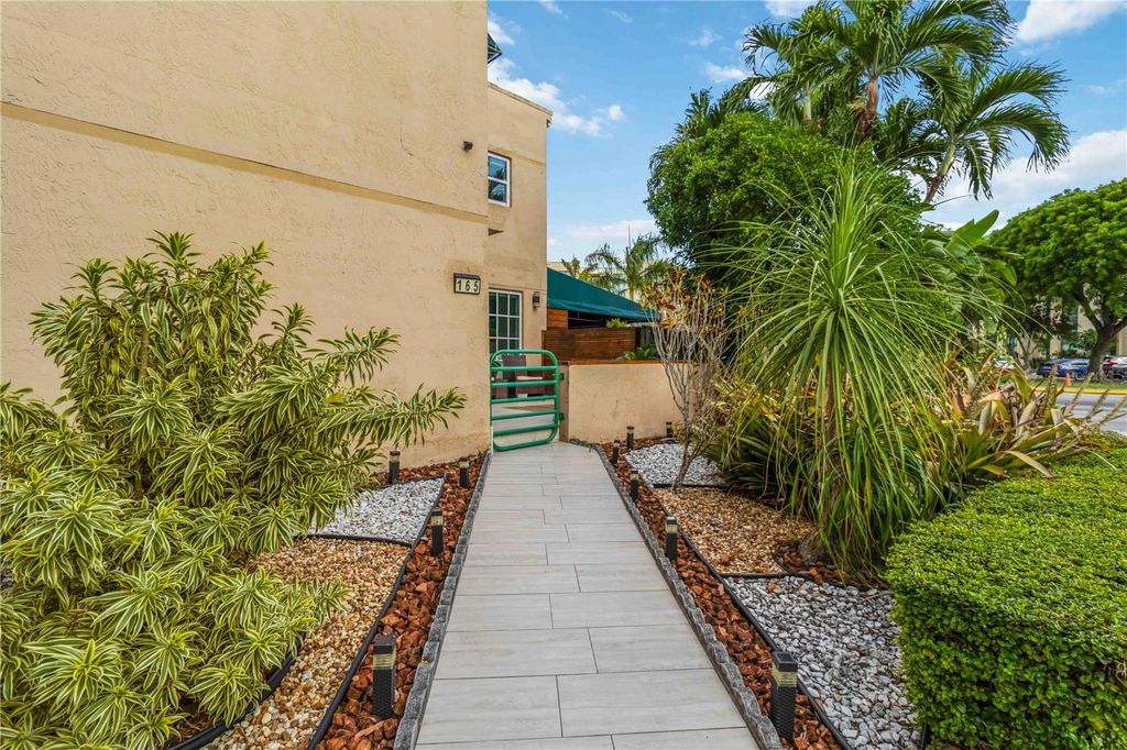 11880 SW 19TH LANE 165, Miami, FL 33175