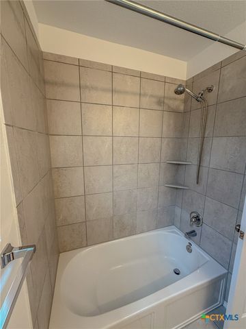 725 Bronco Billy Drive, Jarrell, TX 76537