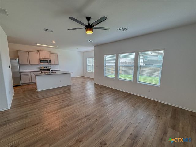 725 Bronco Billy Drive, Jarrell, TX 76537