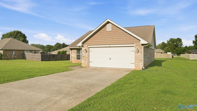 105 Denton Drive, Huntsville, AL 35811