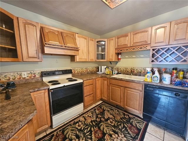 10060 Hazelton Road, Streetsboro, OH 44241