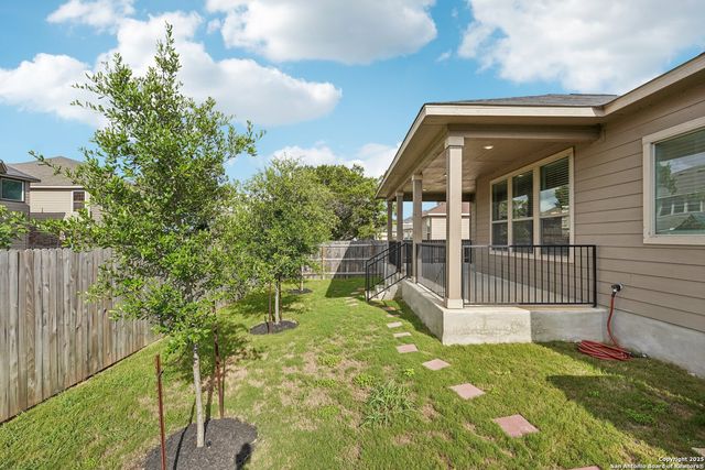 5222 Wolf Bane, San Antonio, TX 78261