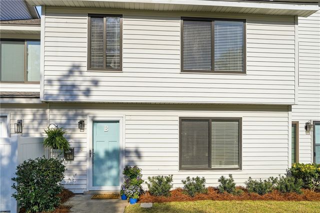 805 Mallery Street B, St Simons Island, GA 31522