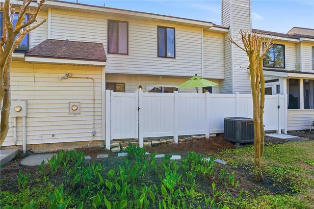 805 Mallery Street B, St Simons Island, GA 31522