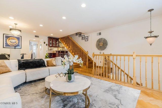 18102 Burbank Boulevard 29, Tarzana, CA 91356