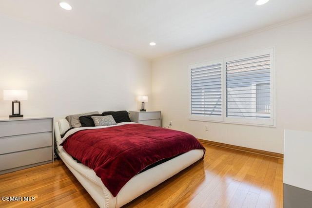 18102 Burbank Boulevard 29, Tarzana, CA 91356