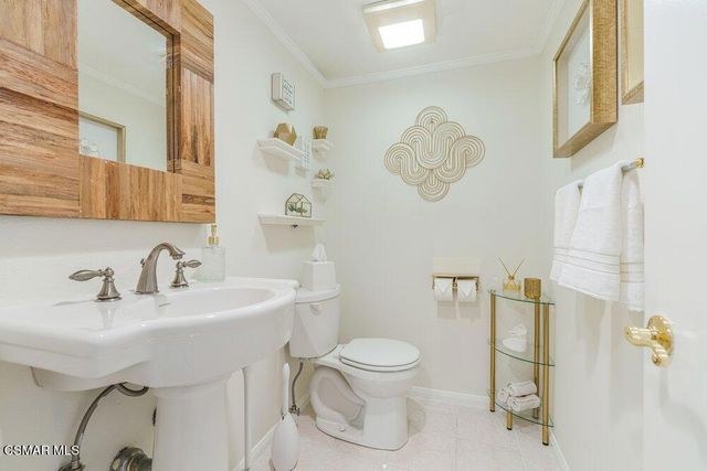 18102 Burbank Boulevard 29, Tarzana, CA 91356