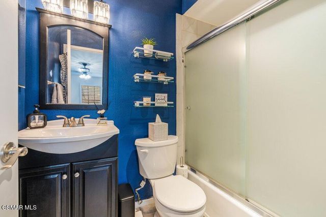 18102 Burbank Boulevard 29, Tarzana, CA 91356