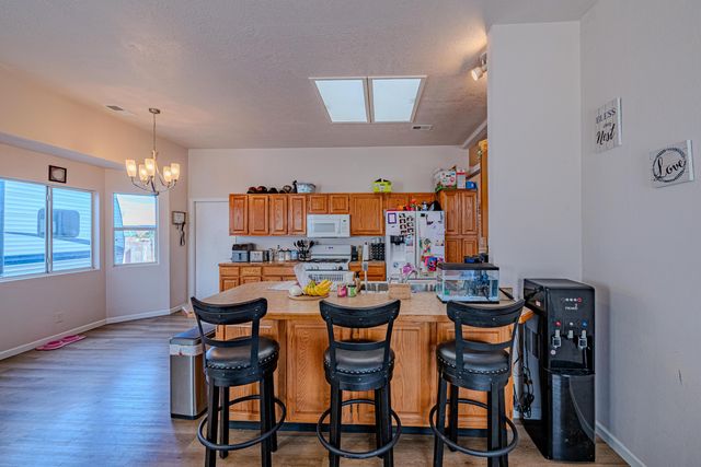 2525 Cabezon Drive NE, Rio Rancho, NM 87144