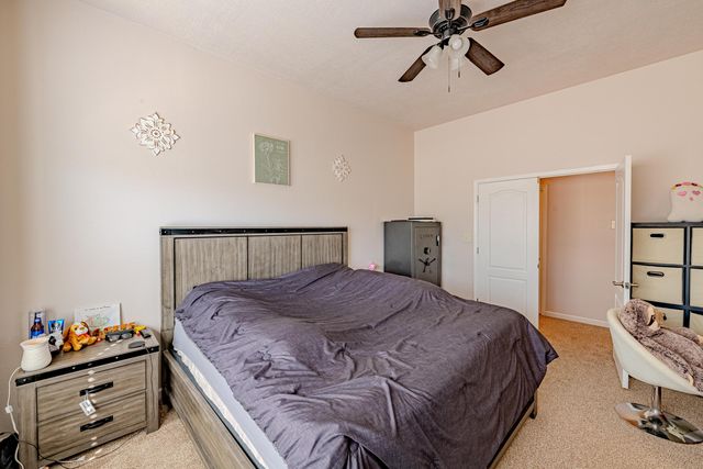 2525 Cabezon Drive NE, Rio Rancho, NM 87144