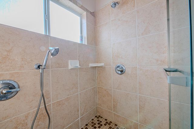 2525 Cabezon Drive NE, Rio Rancho, NM 87144