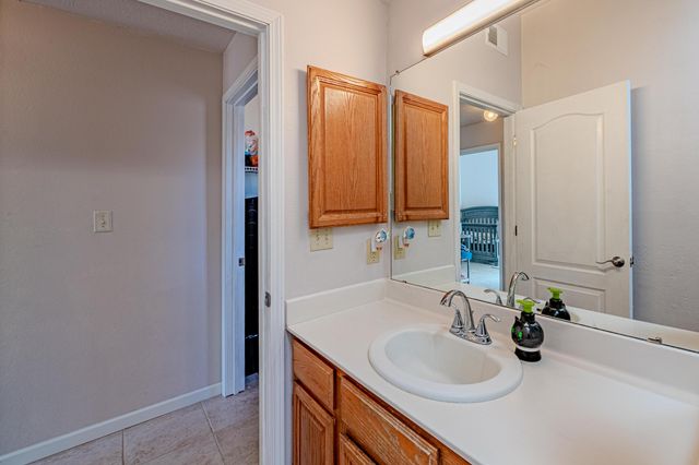 2525 Cabezon Drive NE, Rio Rancho, NM 87144