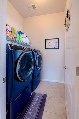 2525 Cabezon Drive NE, Rio Rancho, NM 87144