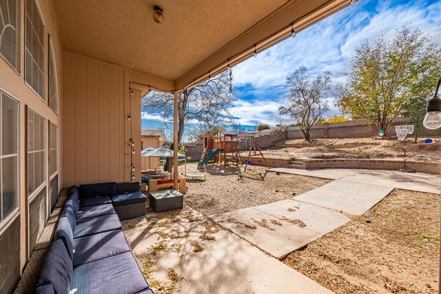 2525 Cabezon Drive NE, Rio Rancho, NM 87144