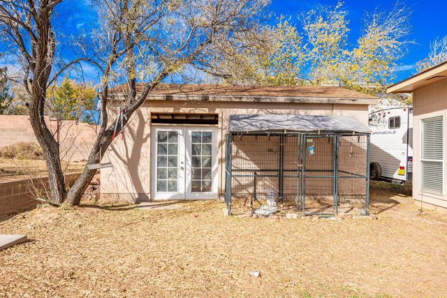 2525 Cabezon Drive NE, Rio Rancho, NM 87144