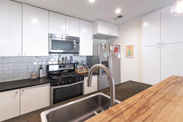 9717 Hansford DR, Austin, TX 78753