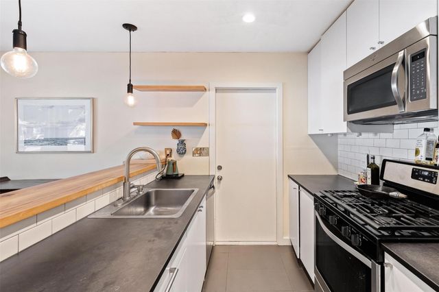 9717 Hansford DR, Austin, TX 78753