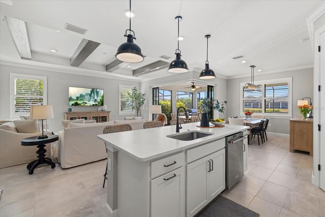 5904 BLUESTAR COURT, Lakewood Ranch, FL 34211