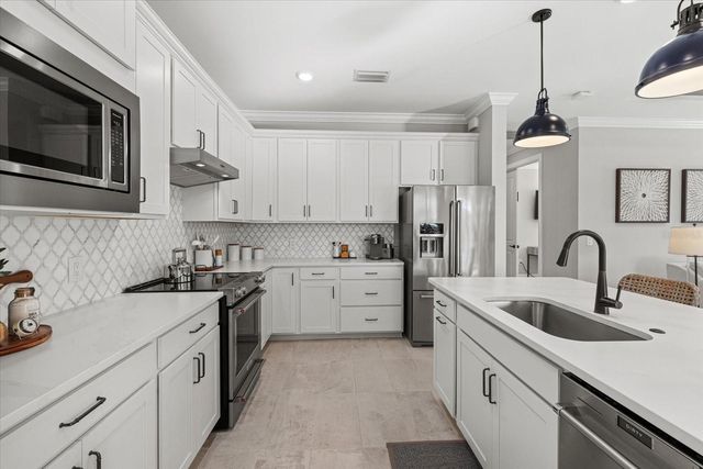 5904 BLUESTAR COURT, Lakewood Ranch, FL 34211