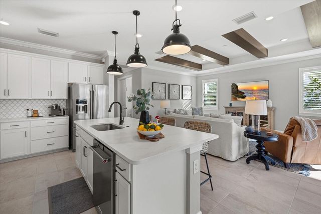 5904 BLUESTAR COURT, Lakewood Ranch, FL 34211