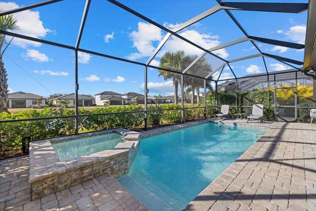 5904 BLUESTAR COURT, Lakewood Ranch, FL 34211