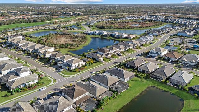 5904 BLUESTAR COURT, Lakewood Ranch, FL 34211