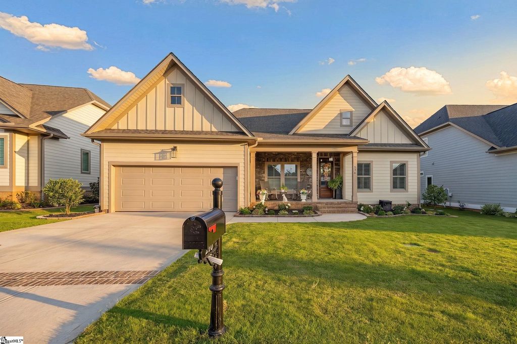 216 Coronado Court, Simpsonville, SC 29680