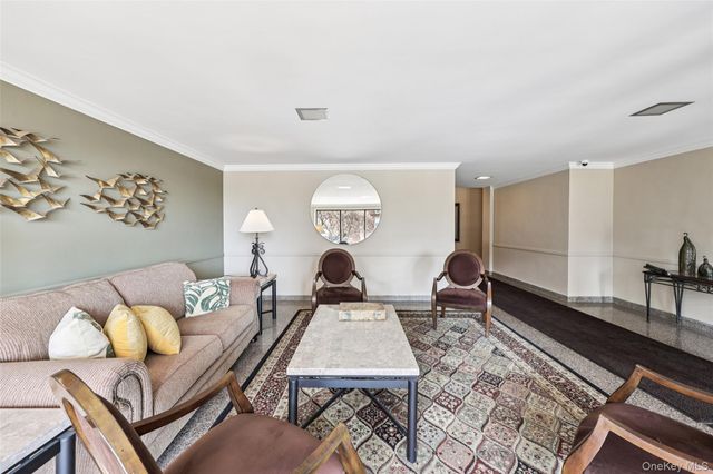 2 Salisbury Point 4E, Nyack, NY 10960