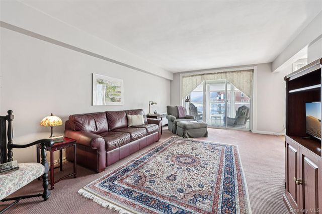 2 Salisbury Point 4E, Nyack, NY 10960