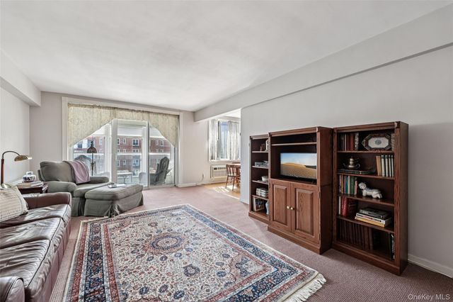 2 Salisbury Point 4E, Nyack, NY 10960