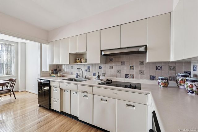 2 Salisbury Point 4E, Nyack, NY 10960