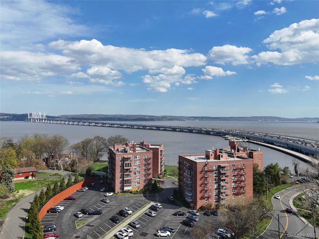 2 Salisbury Point 4E, Nyack, NY 10960