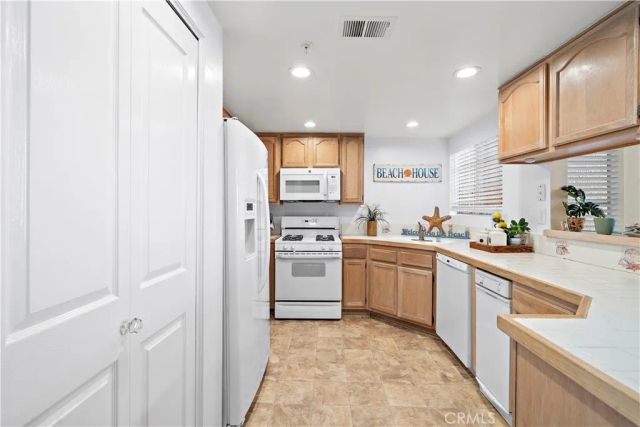 4581 Warner Avenue 202, Huntington Beach, CA 92649