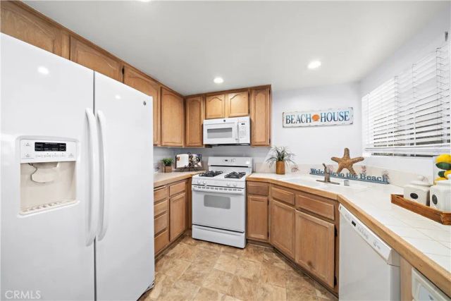 4581 Warner Avenue 202, Huntington Beach, CA 92649