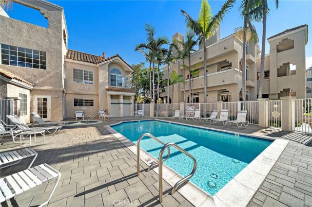 4581 Warner Avenue 202, Huntington Beach, CA 92649