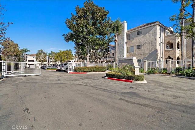 4581 Warner Avenue 202, Huntington Beach, CA 92649
