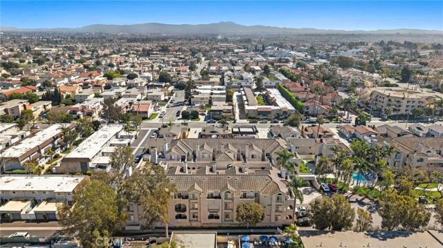 4581 Warner Avenue 202, Huntington Beach, CA 92649