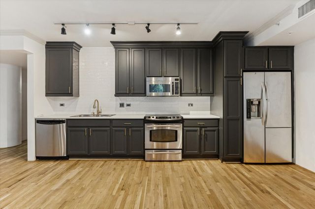 3030 Post Oak Boulevard 203, Houston, TX 77056