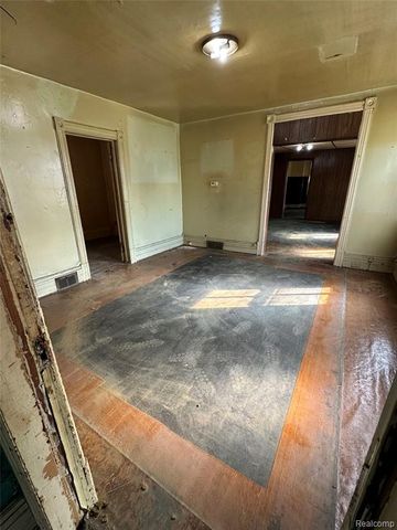 3518 E Palmer Street, Detroit, MI 48211
